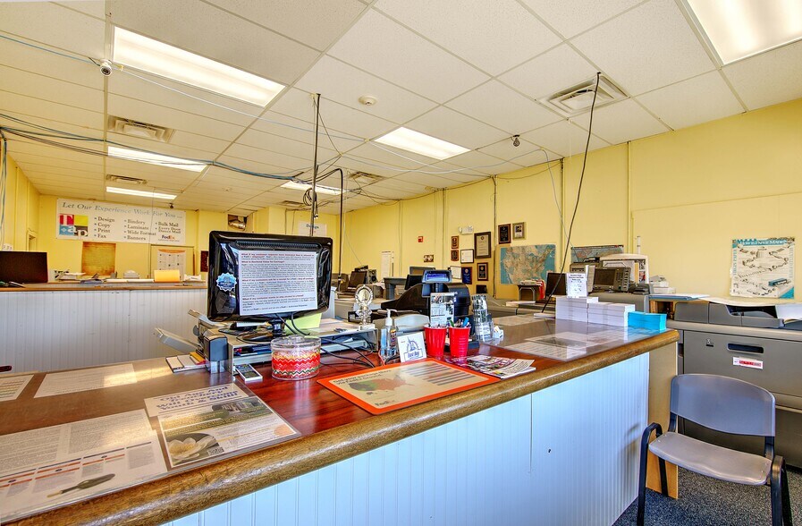 More Photos Of 628 Metacom Ave, Warren Storefront For Sale