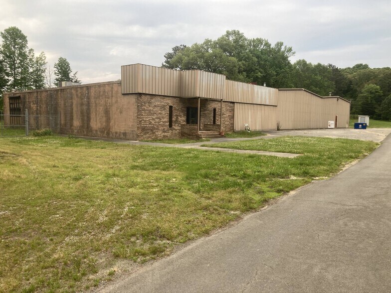 Primary Photo Of 3960 Lodge Rd, Rocky Face Specialty For Lease