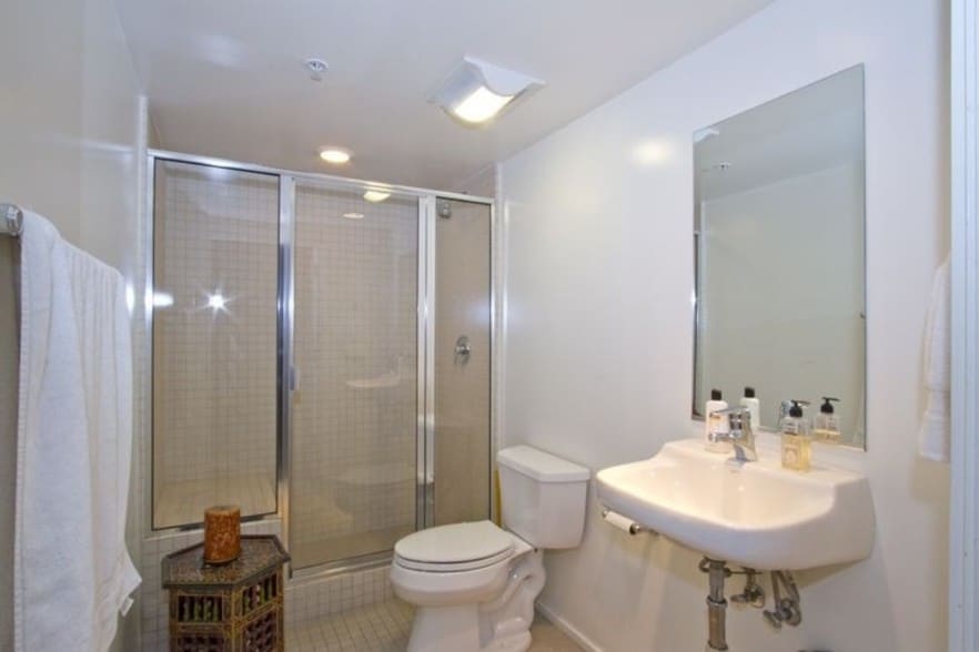 More Photos Of 2100 Abbot Kinney Blvd, Venice Office For Lease