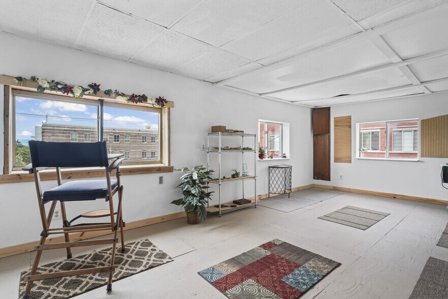 More Photos Of 111 Nott Ter, Schenectady Auto Repair For Sale