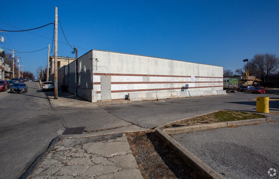More Photos Of 35 E Chelten Ave, Philadelphia General Retail For Lease