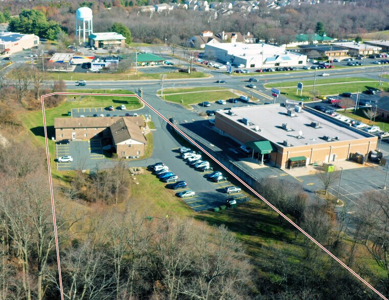 More Photos Of 2018 Rock Spring Rd, Forest Hill Office For Sale