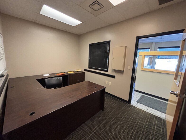 More Photos Of 3521 Grape Rd, Mishawaka Auto Dealership For Lease