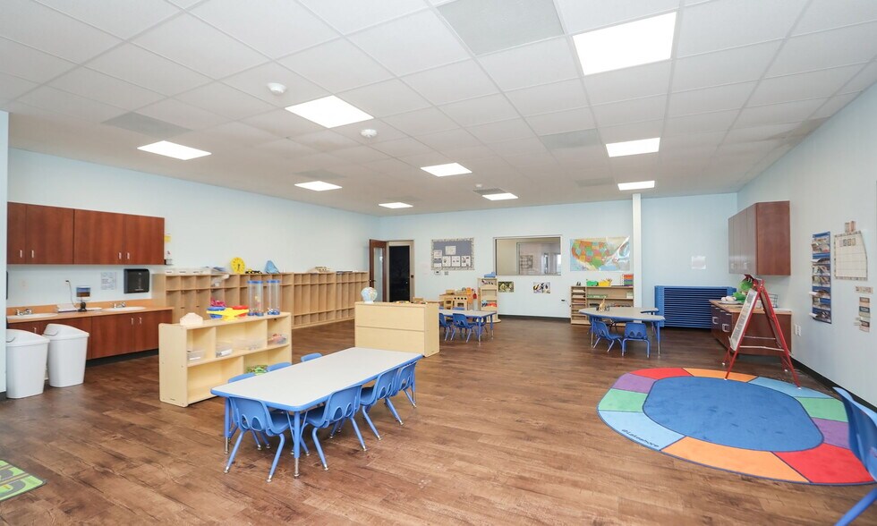 More Photos Of 20715 Bellaire Blvd, Richmond Daycare Center For Sale