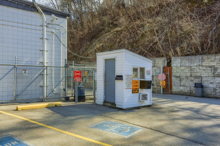 More Photos Of 144-148 Pennsylvania Ave, Charleroi Food Processing For Sale