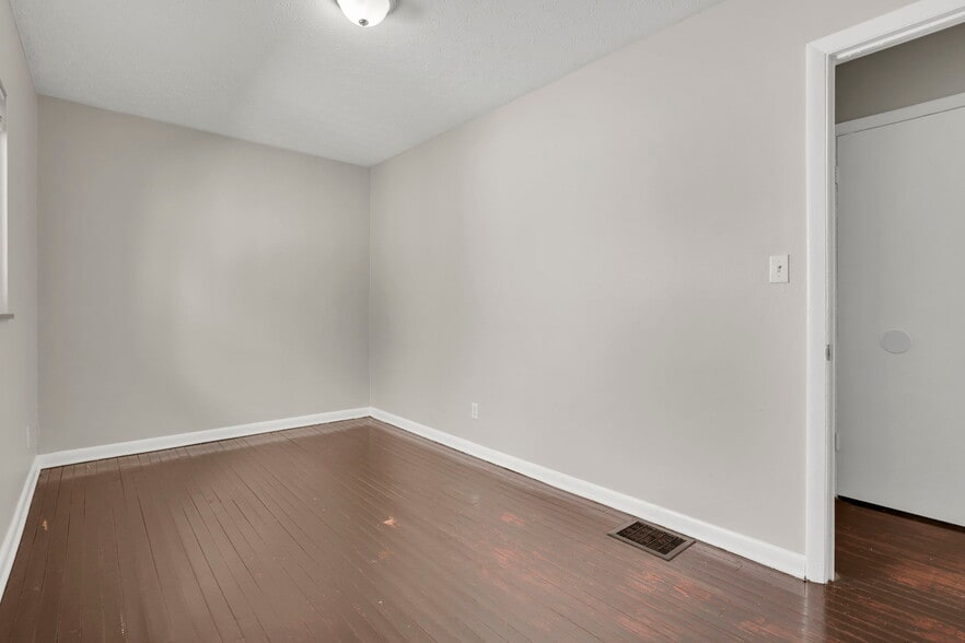 More Photos Of 1865-1867 Agler Rd, Columbus Multifamily For Sale
