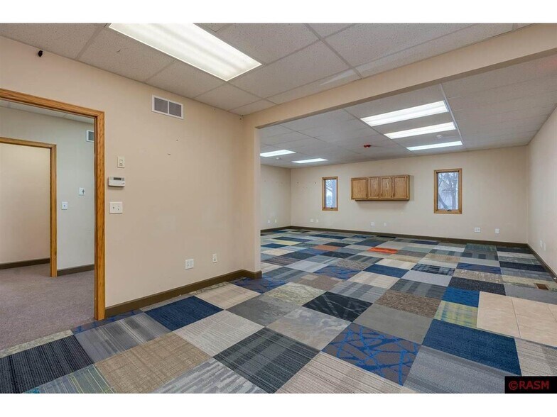 More Photos Of 608 Walnut Ave, Madison Lake Medical For Sale