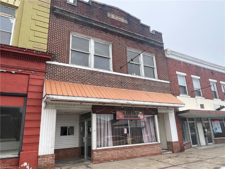 Primary Photo Of 223 Broad St, Conneaut Storefront Retail Residential For Sale
