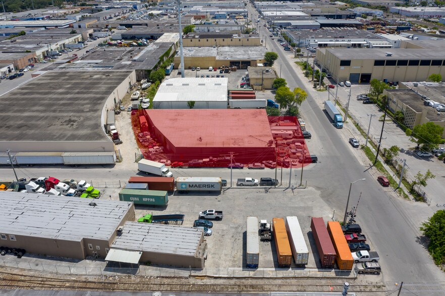 More Photos Of 5791 NW 37th Ave, Miami Manufacturing For Lease