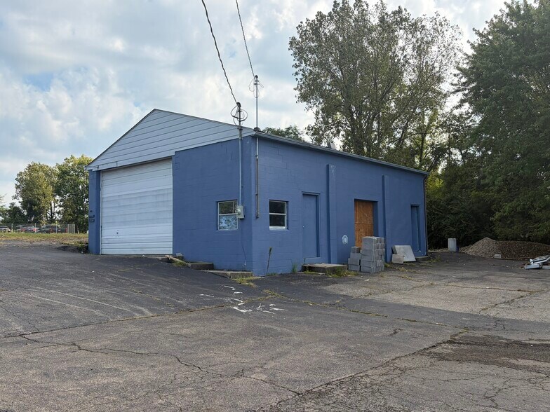 More Photos Of 4330 Westerville Rd, Columbus General Retail For Sale