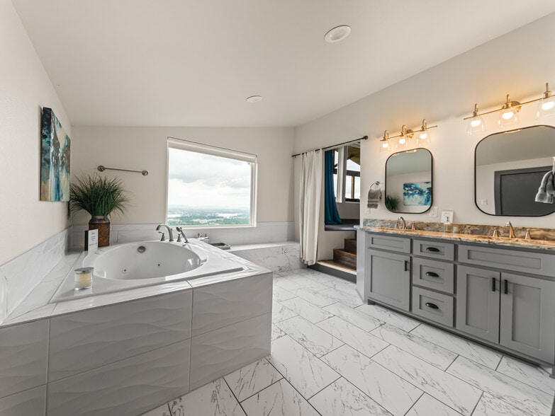 More Photos Of 896 Mount Riante Rd, Hot Springs Specialty For Sale