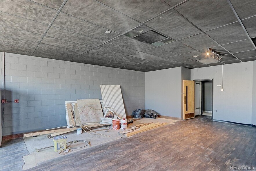 More Photos Of 602 Cedar St, Hudson Restaurant For Sale