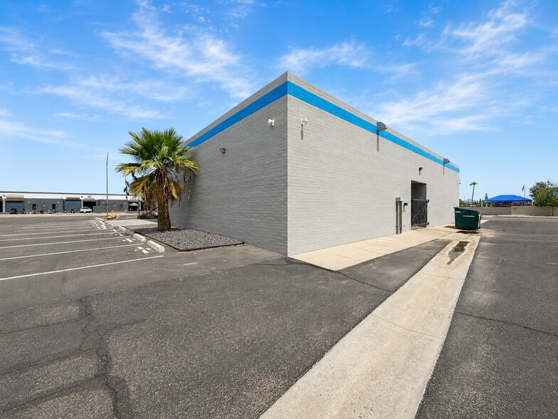 More Photos Of 55 E Southern Ave, Mesa Showroom For Lease