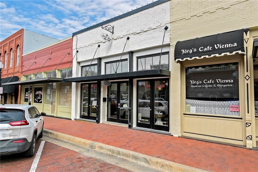 More Photos Of 1035 E 15th St, Plano Storefront Retail Office For Lease