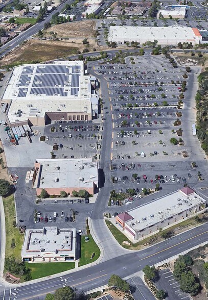 More Photos Of 2611-2675 Fashion Pl, Bakersfield Unknown For Lease