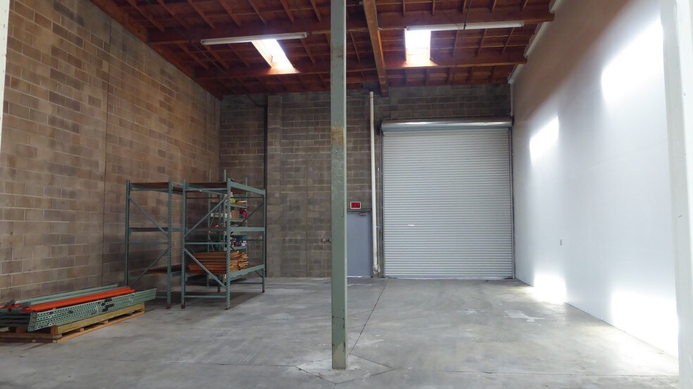 More Photos Of 34 Union Way, Vacaville Flex For Lease