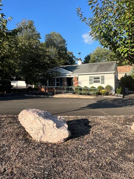 More Photos Of 118 Columbia Tpke, Florham Park Medical For Sale