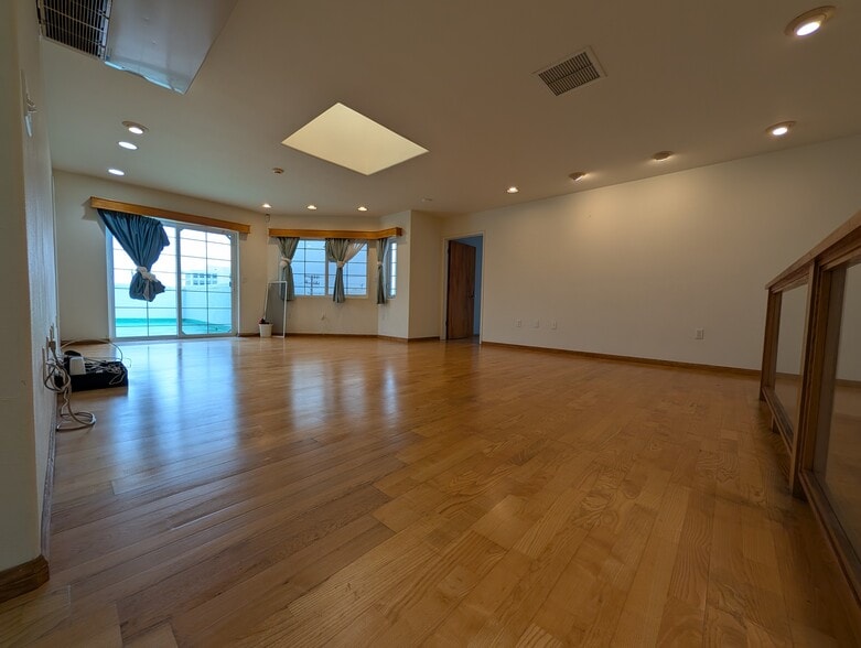 More Photos Of 1631 Liliha St, Honolulu Medical For Sale