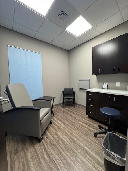 More Photos Of 2006 N Church St, Greensboro Medical For Sale