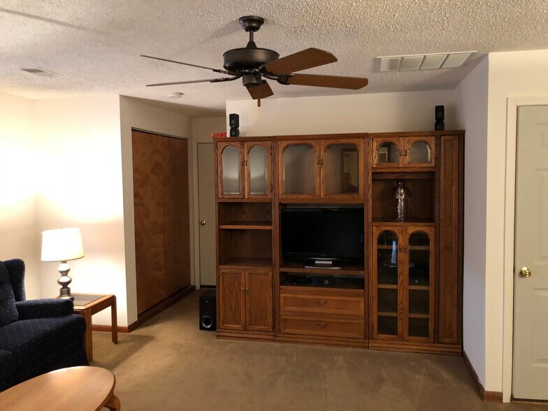 More Photos Of 1020 Lincoln Ave, Prospect Park Storefront Retail Residential For Sale