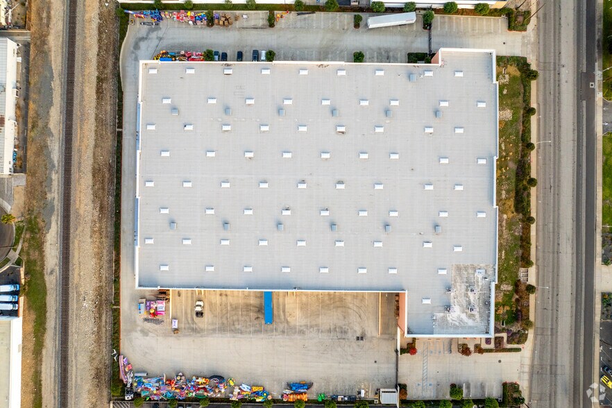 More Photos Of 5388 Arrow Hwy, Montclair Warehouse For Lease