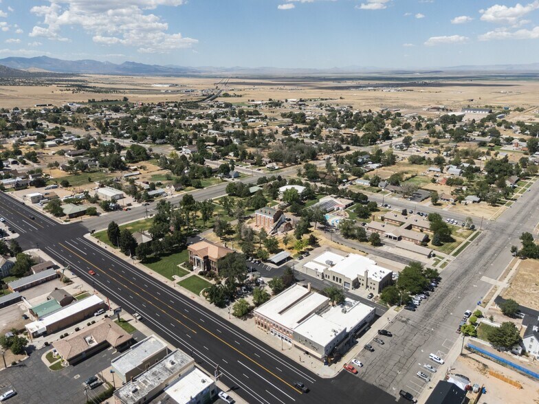 More Photos Of 10 S Main St, Fillmore Restaurant For Sale