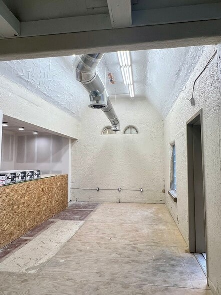 More Photos Of 972 Patterson Rd, Dayton Freestanding For Sale