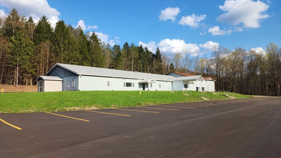 More Photos Of 4250 N State St, Salamanca Freestanding For Sale