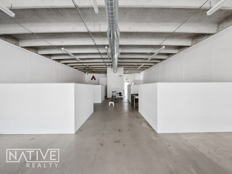 More Photos Of 410-470 NE 1st Ave, Hallandale Restaurant For Lease
