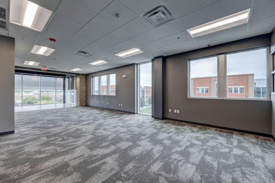 More Photos Of 6740 Rock Spring Rd, Wilmington Office For Lease