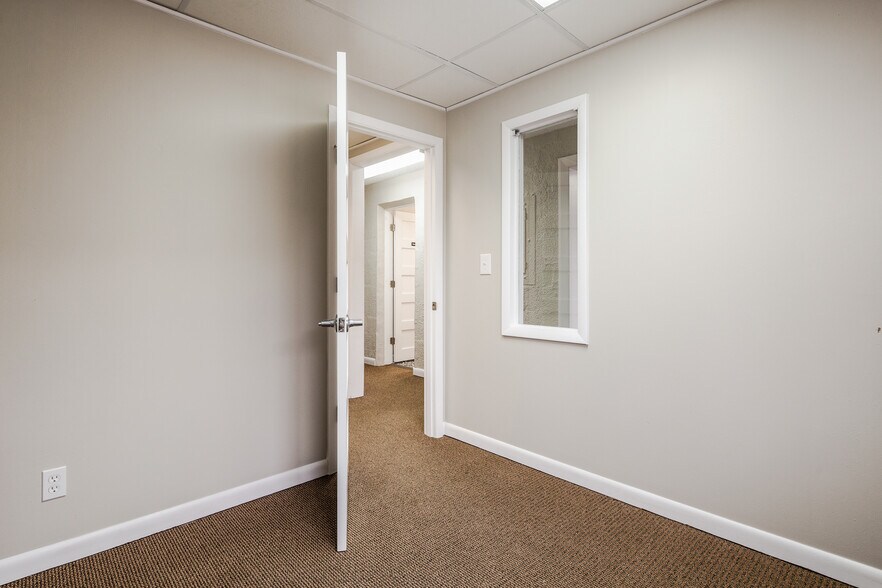 More Photos Of Hwy 50 or Tipton Street, Seymour Office For Sale
