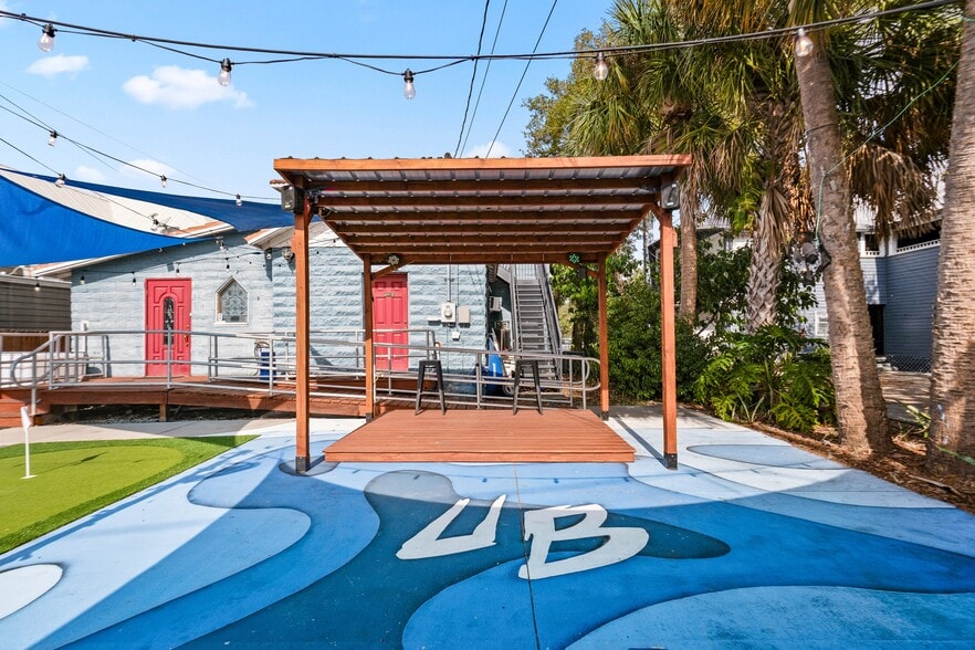 More Photos Of 312 E Tarpon Ave, Tarpon Springs Medical For Sale