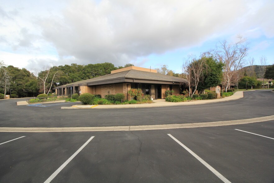 More Photos Of 317-325 S Moorpark Rd, Thousand Oaks Unknown For Lease