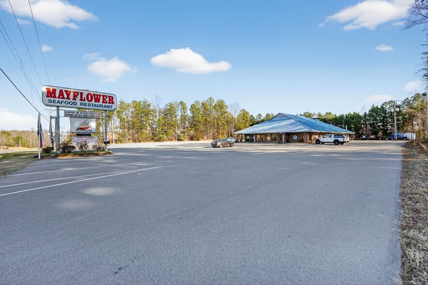 Primary Photo Of 2200 N Fayetteville St, Asheboro Restaurant For Lease