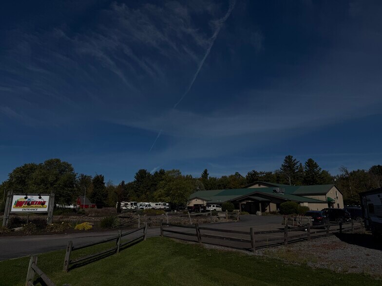 More Photos Of 1122 County Route 57, Fulton Specialty For Sale