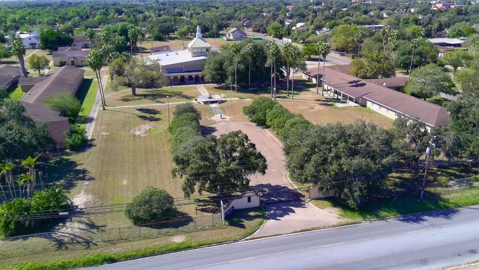 More Photos Of 1214 S Bridge Ave, Weslaco Schools For Sale