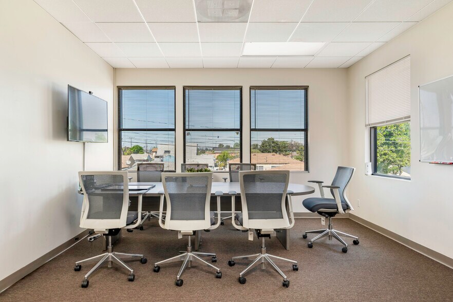 More Photos Of 2227 S Atlantic Blvd, Commerce Loft Creative Space For Lease