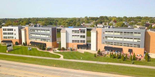 Primary Photo Of 2990 N Perryville Rd, Rockford Coworking Space