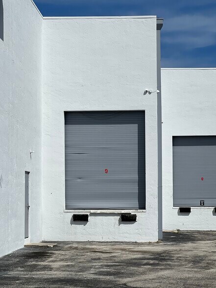 More Photos Of 2400 W Copans Rd, Pompano Beach Showroom For Lease