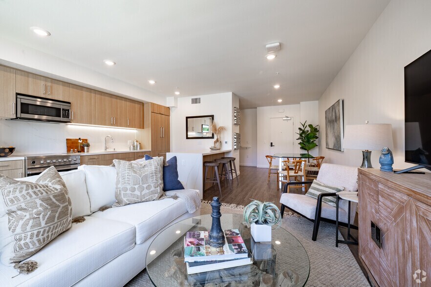More Photos Of 7520-7566 W Sunset Blvd, Los Angeles Apartments For Lease