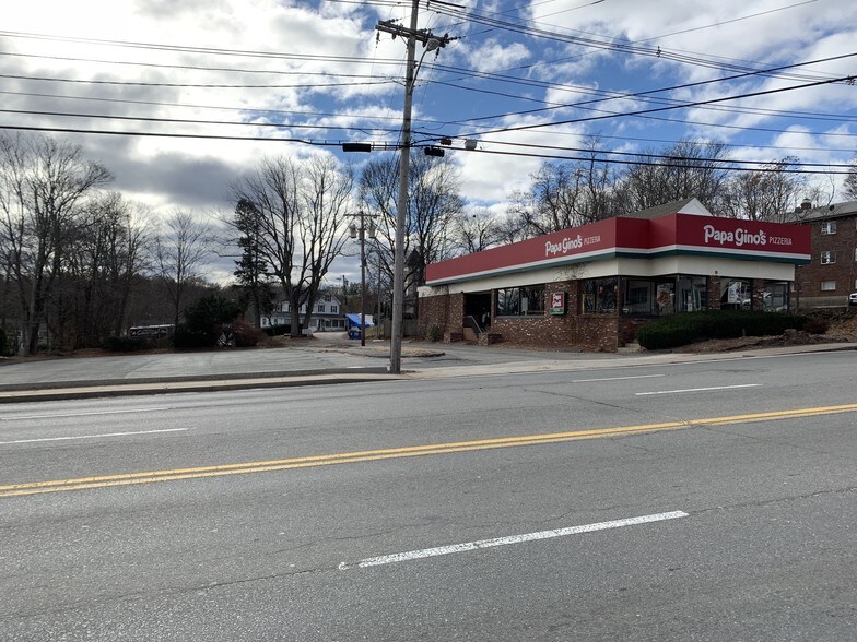 More Photos Of 205 E Main St, Marlborough Restaurant For Lease