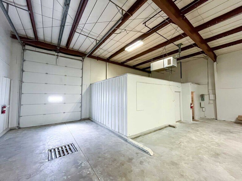 More Photos Of 414 E. Industrial Rd, Goddard Industrial For Sale