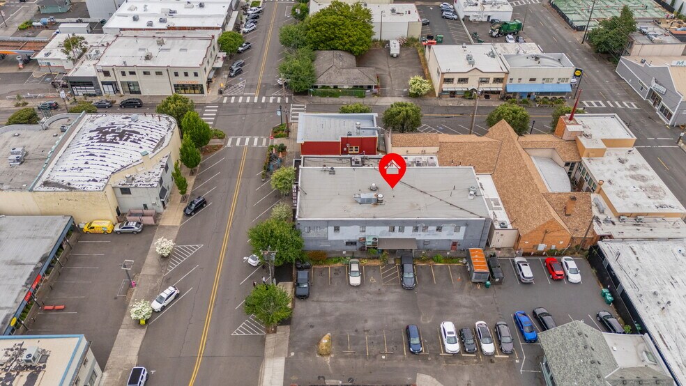 More Photos Of , Milwaukie General Retail For Sale