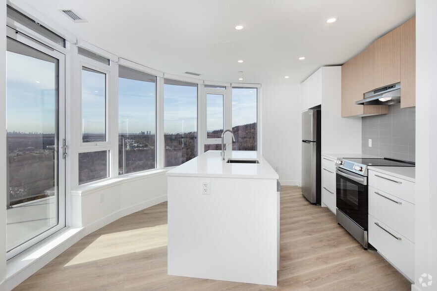 More Photos Of 515 Cottonwood Av, Coquitlam Apartments For Lease