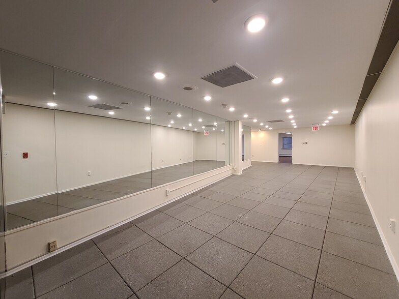 More Photos Of 392 Springfield Ave, Summit Office For Lease