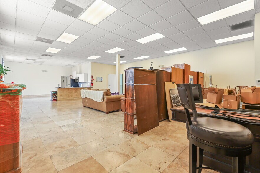 More Photos Of 176-178 S Alvarado St, Los Angeles Medical For Sale