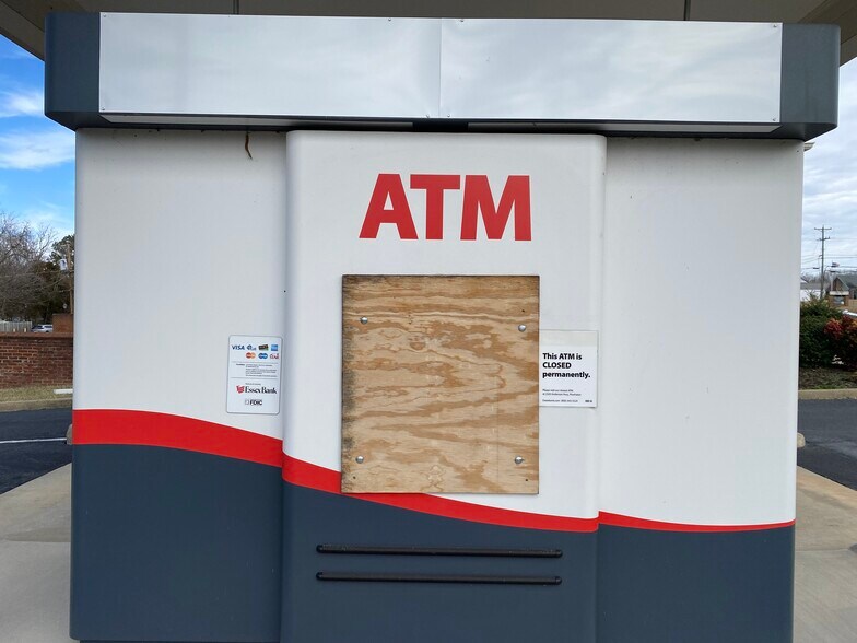 More Photos Of 1496 Anderson Hwy, Cumberland Bank For Lease