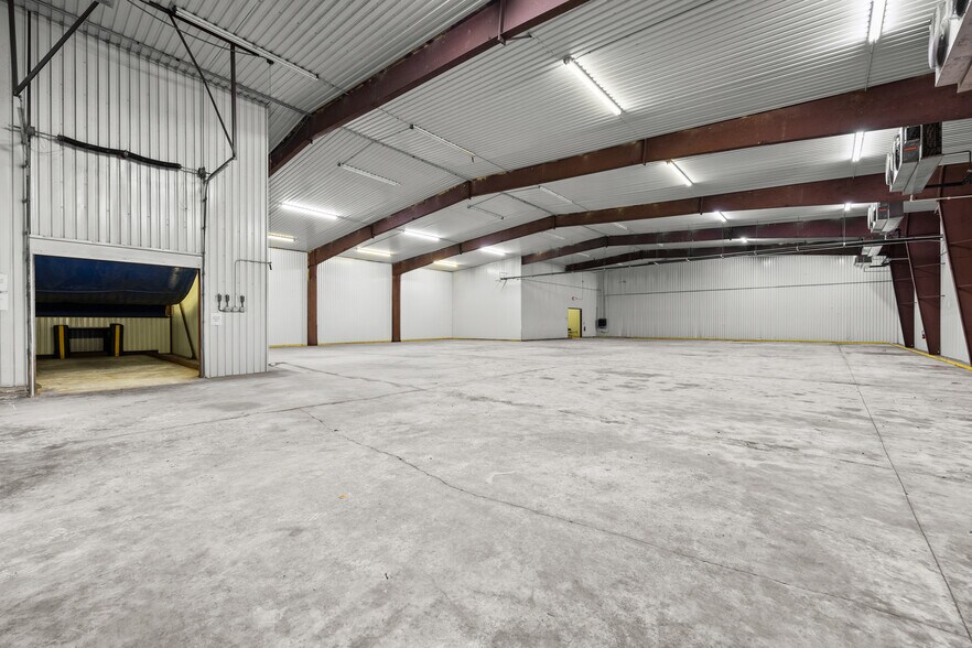 More Photos Of 19450 E County Road 1474, Hawthorne Refrigeration Cold Storage For Sale