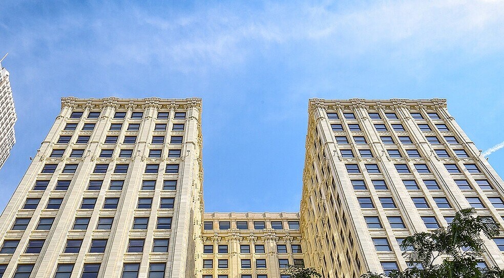 More Photos Of 99 W Saint Clair Ave, Cleveland Apartments For Lease