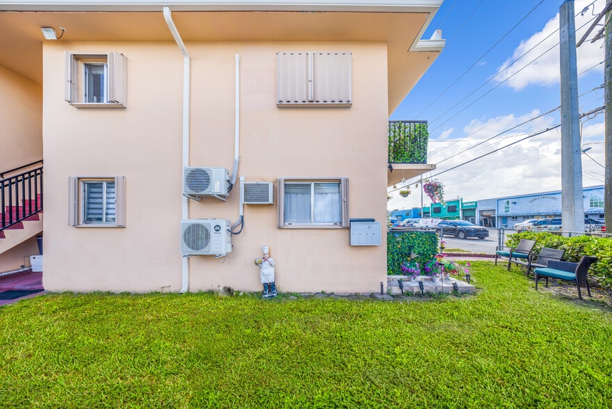 More Photos Of 955 W 23rd St, Hialeah Apartments For Sale